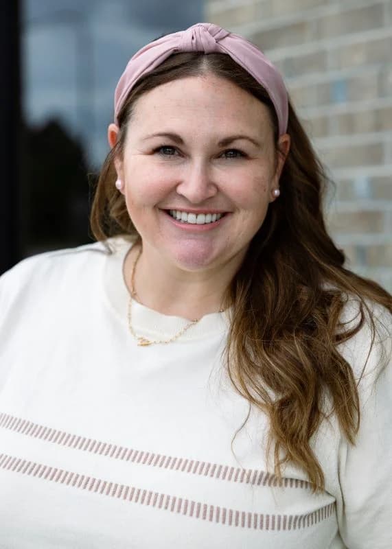 Photo of Amanda Hale