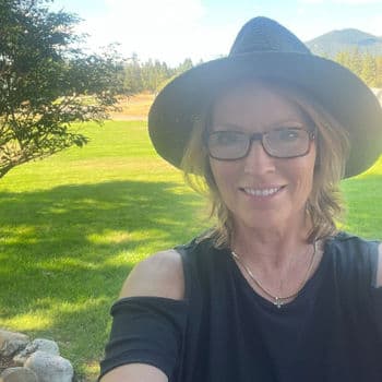 Photo of Deborah Cluff