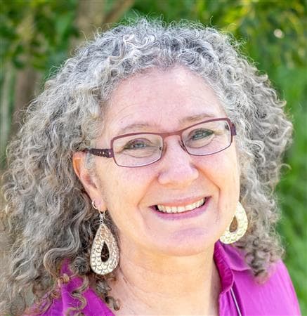 Photo of Donna Hall