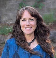 Photo of Dr. Heather Barrett