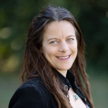 Photo of Elizabeth-Jane Oatz