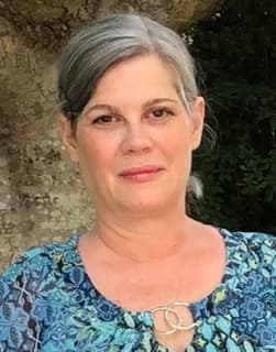 Photo of Gwen Hirsh