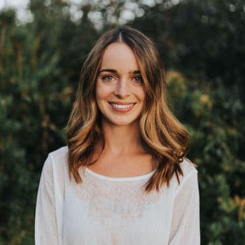 Photo of Hannah Cross