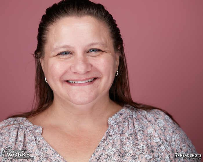 Photo of Jennifer Hallden