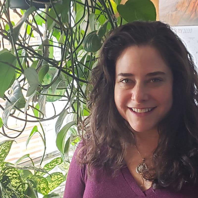 Photo of Jennifer Simon