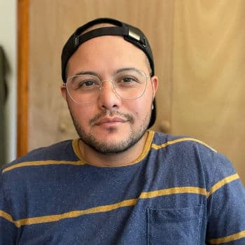 Photo of Julian/Julián Cabezas | He/They