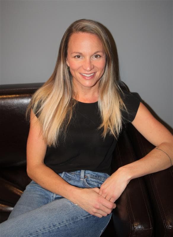 Photo of Kari Hanson
