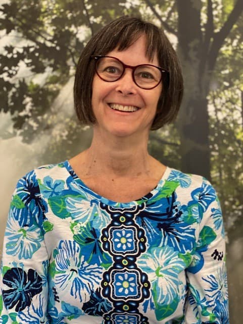 Photo of Lisa Underhill