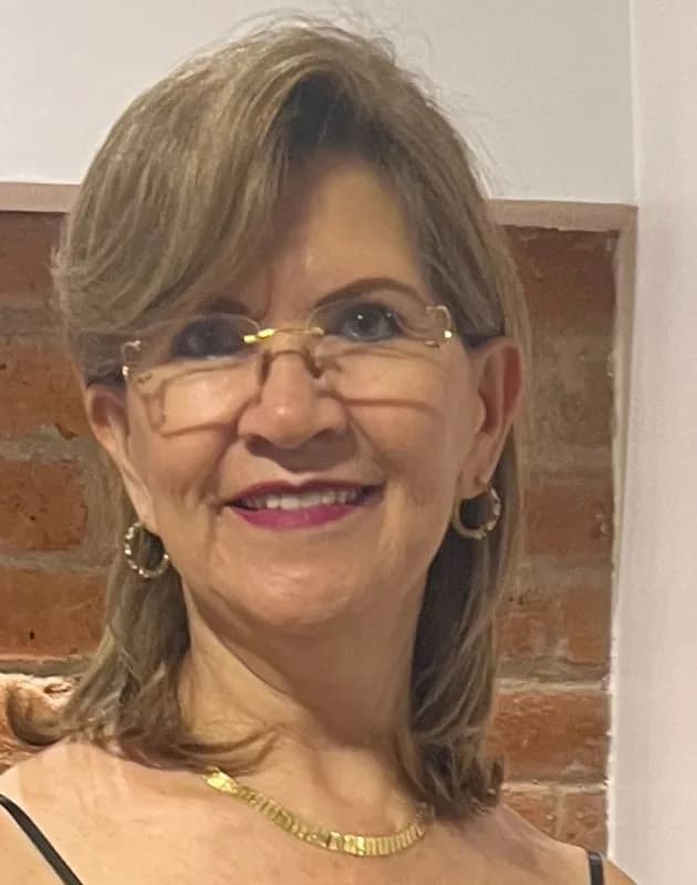 Photo of Lucy Calderón Zumárraga