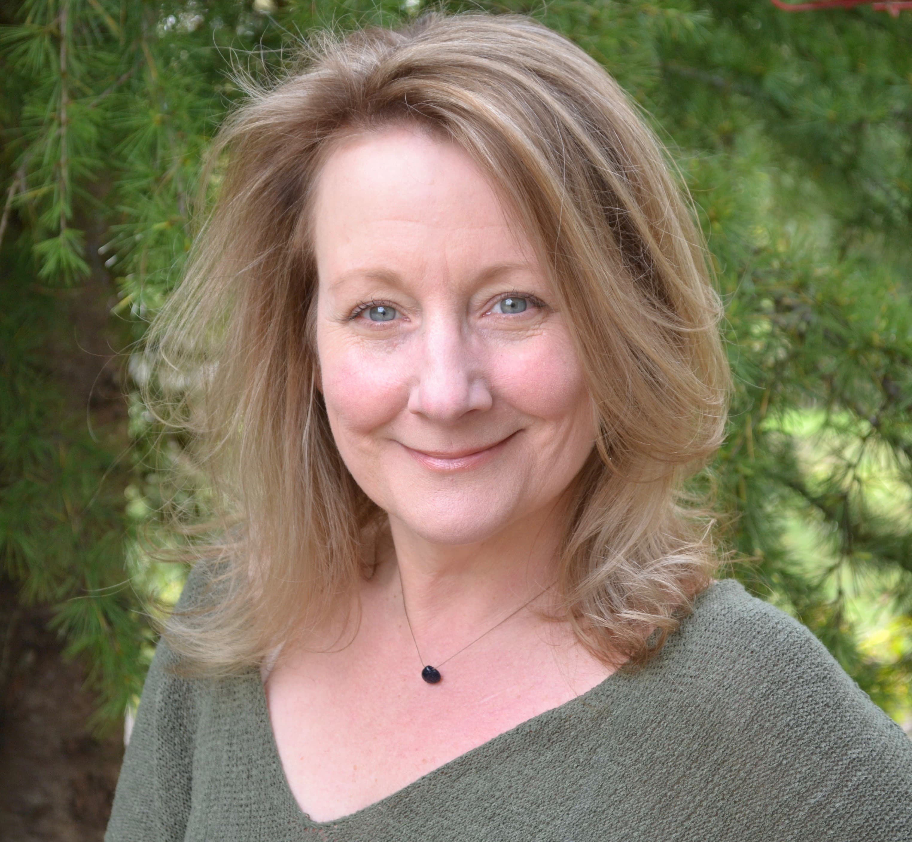 Photo of Lynne Maclean