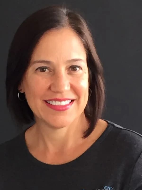 Photo of Sandra Arill
