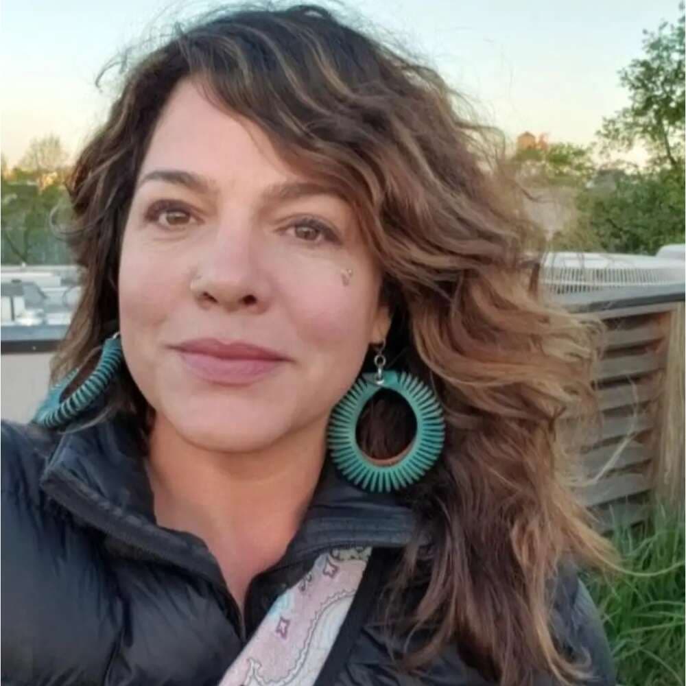 Photo of Theresa Howell