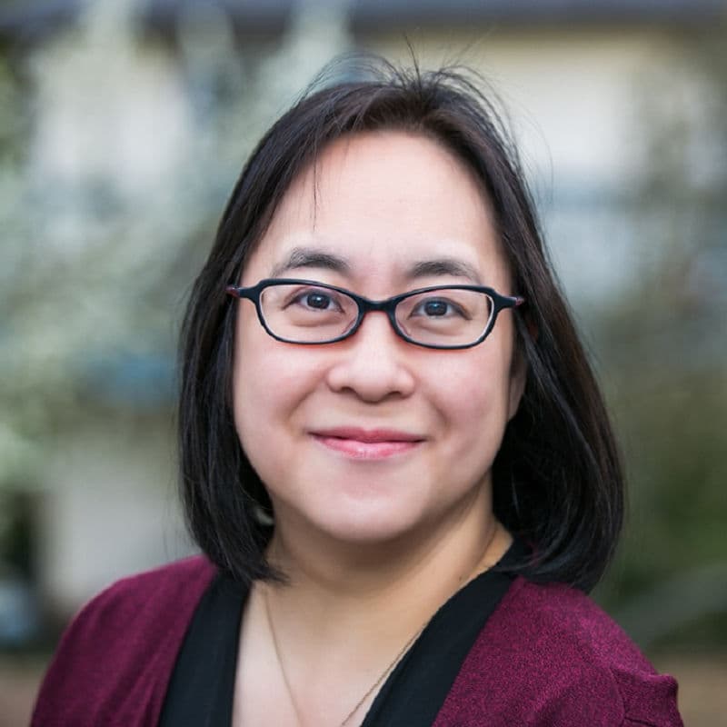 Photo of Tracy Lowe